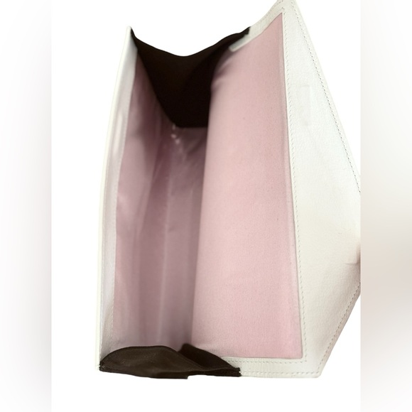 NEW!  Cindy-Kay Sacchetto Clutch